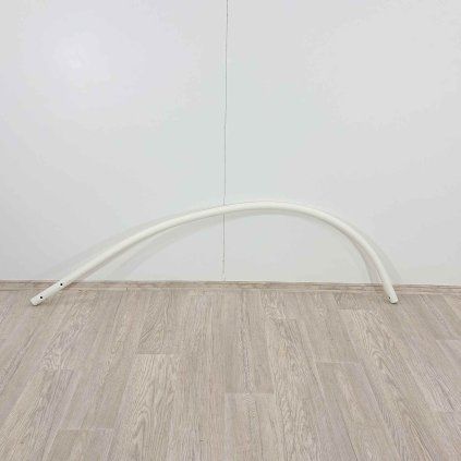 Bílá kovová tyč oblouková 230 cm