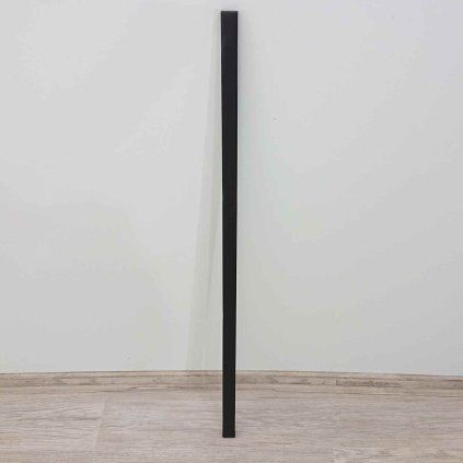 Černá kovová tyč 95 cm