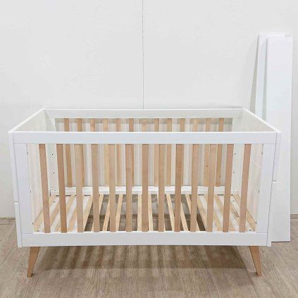 Bílá dětská postýlka Swing 70x140 cm Pinio