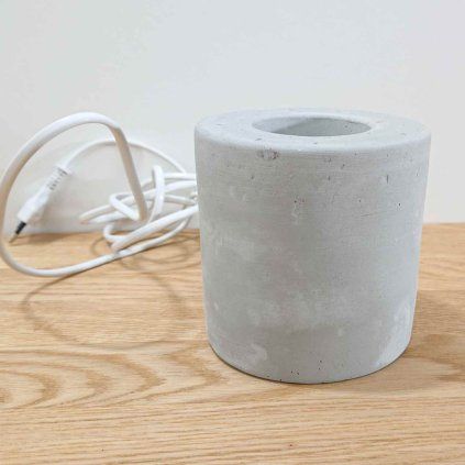 Betonová stolní lampa Elia Sollux