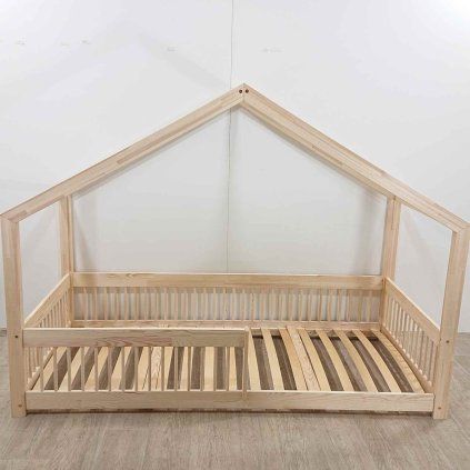 Dětská dřevěná domečková postel 90x200 cm RMW Adeko