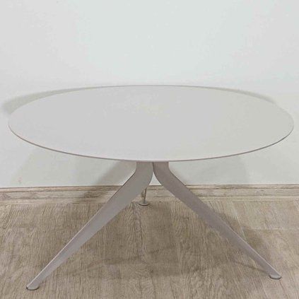 Kovový konferenční stolek Daley Spinder Design