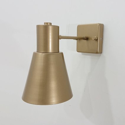 Zlaté nástěnné svítidlo Funnel Opviq lights