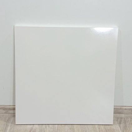 Bílá nábytková dvířka z DTD 44×44×1,8 cm
