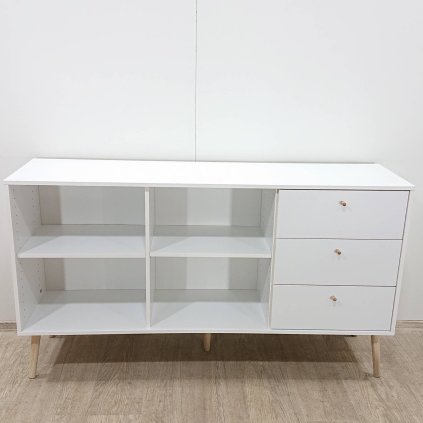 Bílá komoda 148 cm Bodo Tvilum