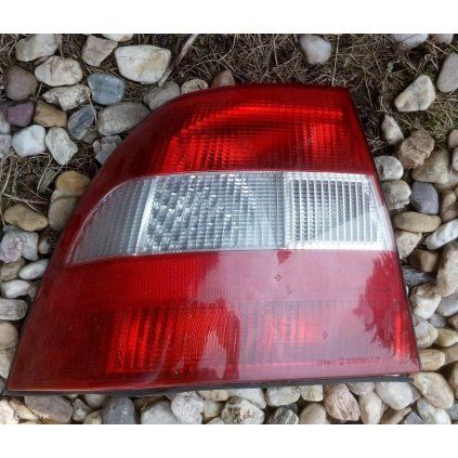Levé zadní světlo Opel Vectra B Sedan
