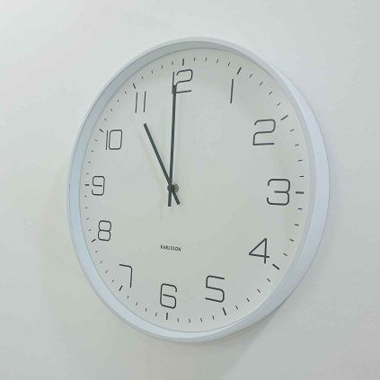 Bílé nástěnné hodiny Karlsson Lofty, o 40 cm