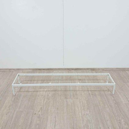 Bílé kovové podnoží 32x148 cm