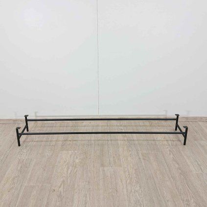Černé kovové podnoží 32x171 cm